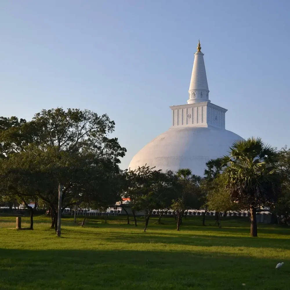 Anuradhapura sri lanka z dálky